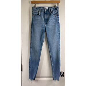 ZARA Women's Stretch Skinny Jeans Light Wash Frayed Hem Size 4